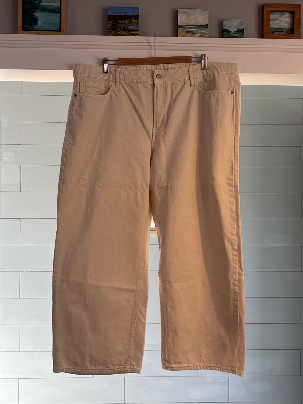 Old Navy Women's Extra High Rise Wide-Leg Jeans in Cream